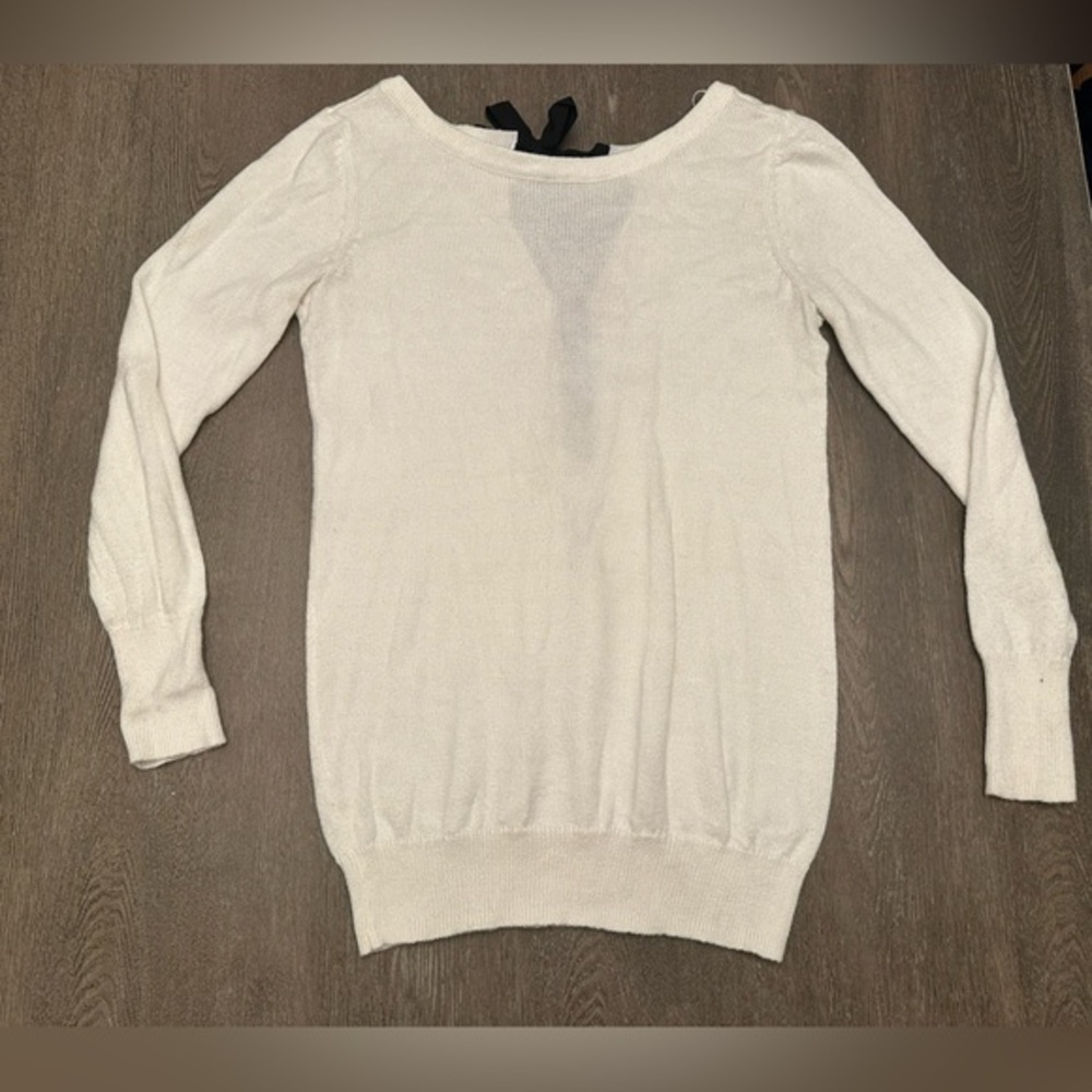 MOTHERHOOD MATERNITY WHITE WITH BLACK BOW SWEATER - Size Medium SKU:399